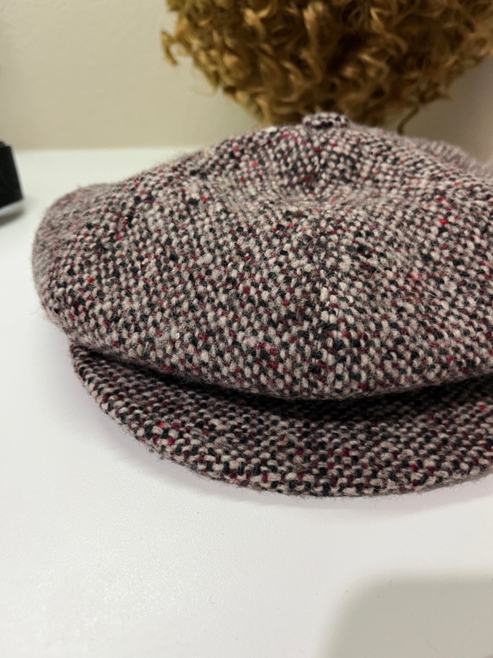 Cap Maria Paola Calugi Textured Gray and Pink Tweed Newsboy Cap made in Italy